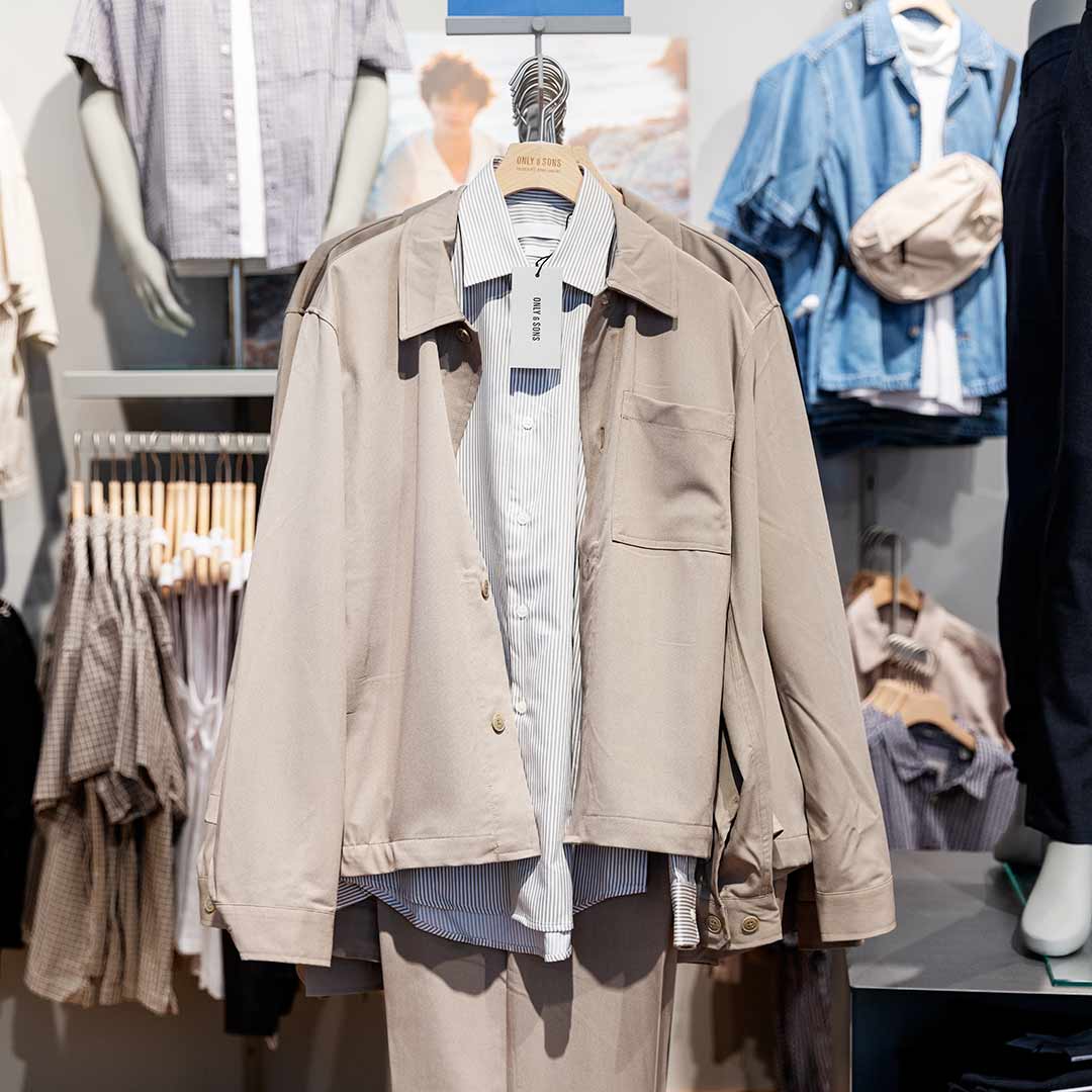 Moderigtigt tøj fra Only & Sons på Frederiksberg.